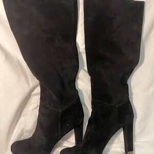 Louis Vuitton women's tall calf skin boots size 39.5